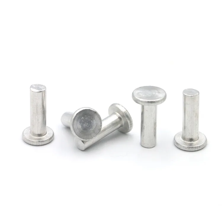 Uñas de aluminio
