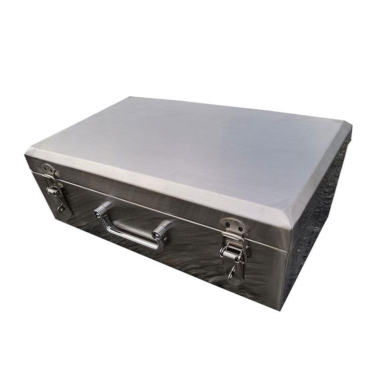 Caja de herramientas con tapa de acero inoxidable